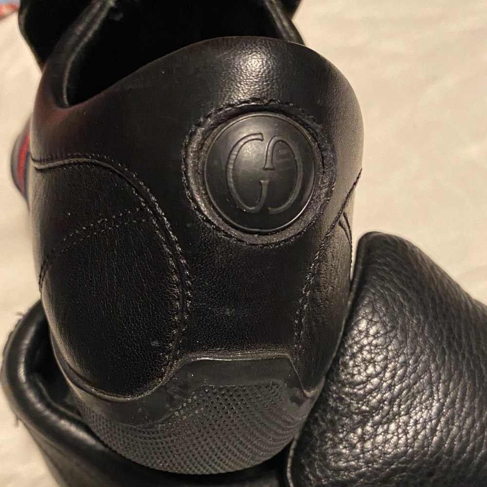 Gucci Black Leather Slip-Ons with Red and Blue Accents - Picture 3 of 7